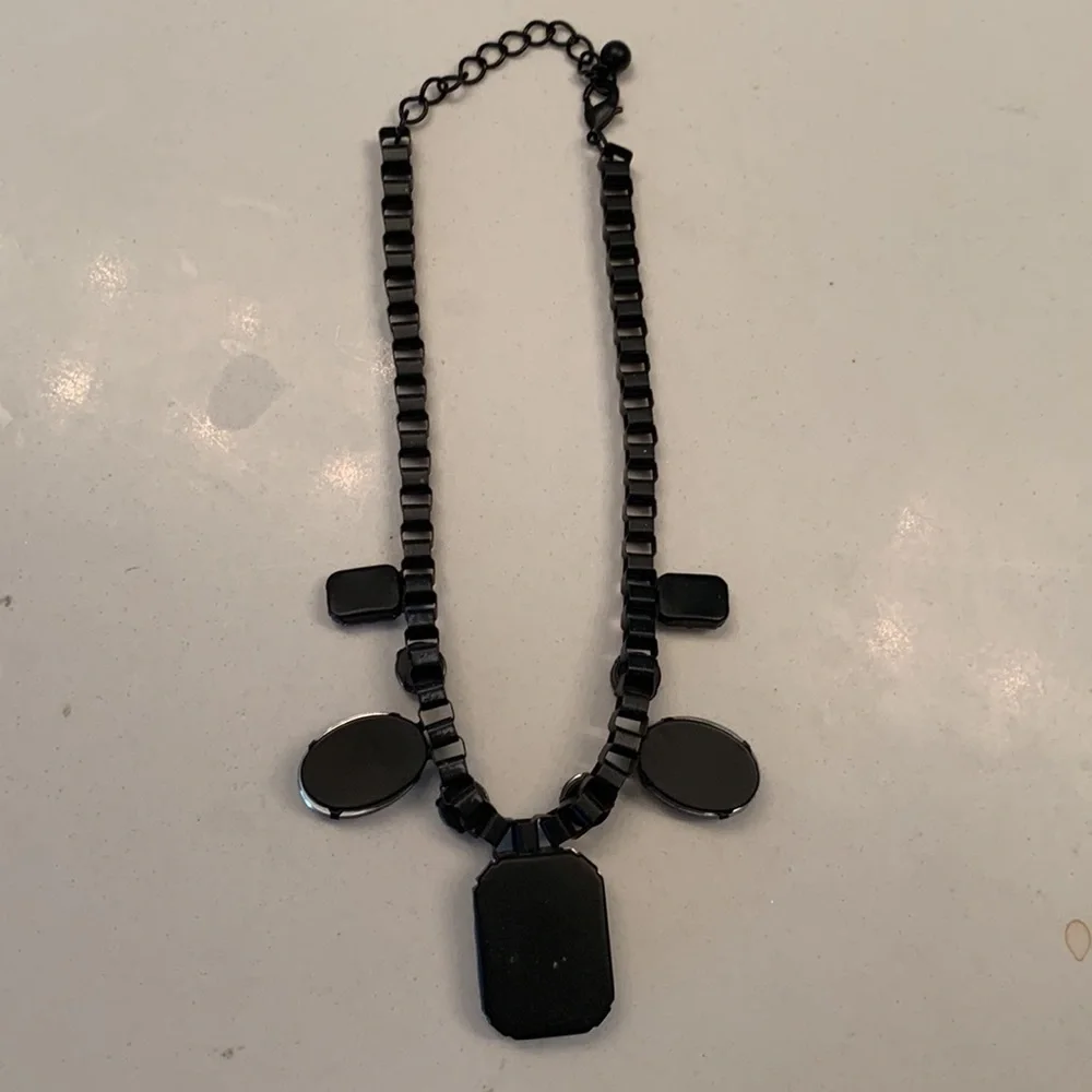 Dramatic Statement Necklace!!! - Picture 5 of 6